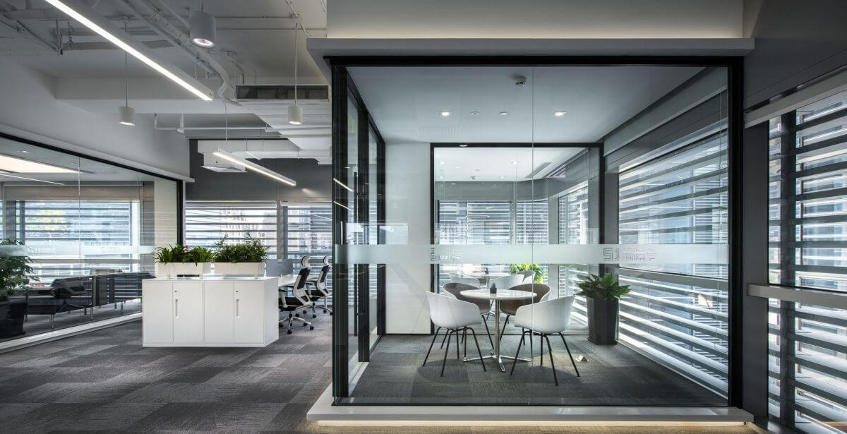 郑州51信用卡总部办公装修公司设计案例