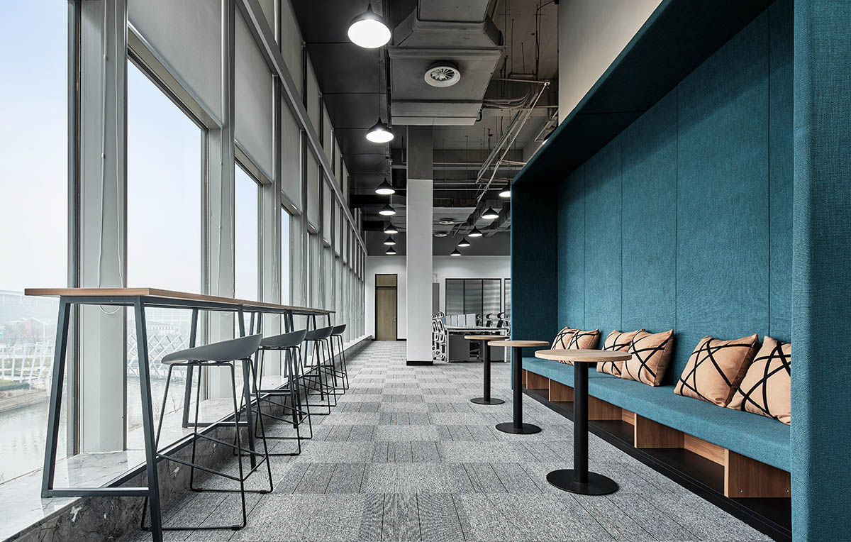 雪浪云科技公司现代极简风办公室装修设计案例(图15) 雪浪云科技公司现代极简风办公室装修设计案例(图15)