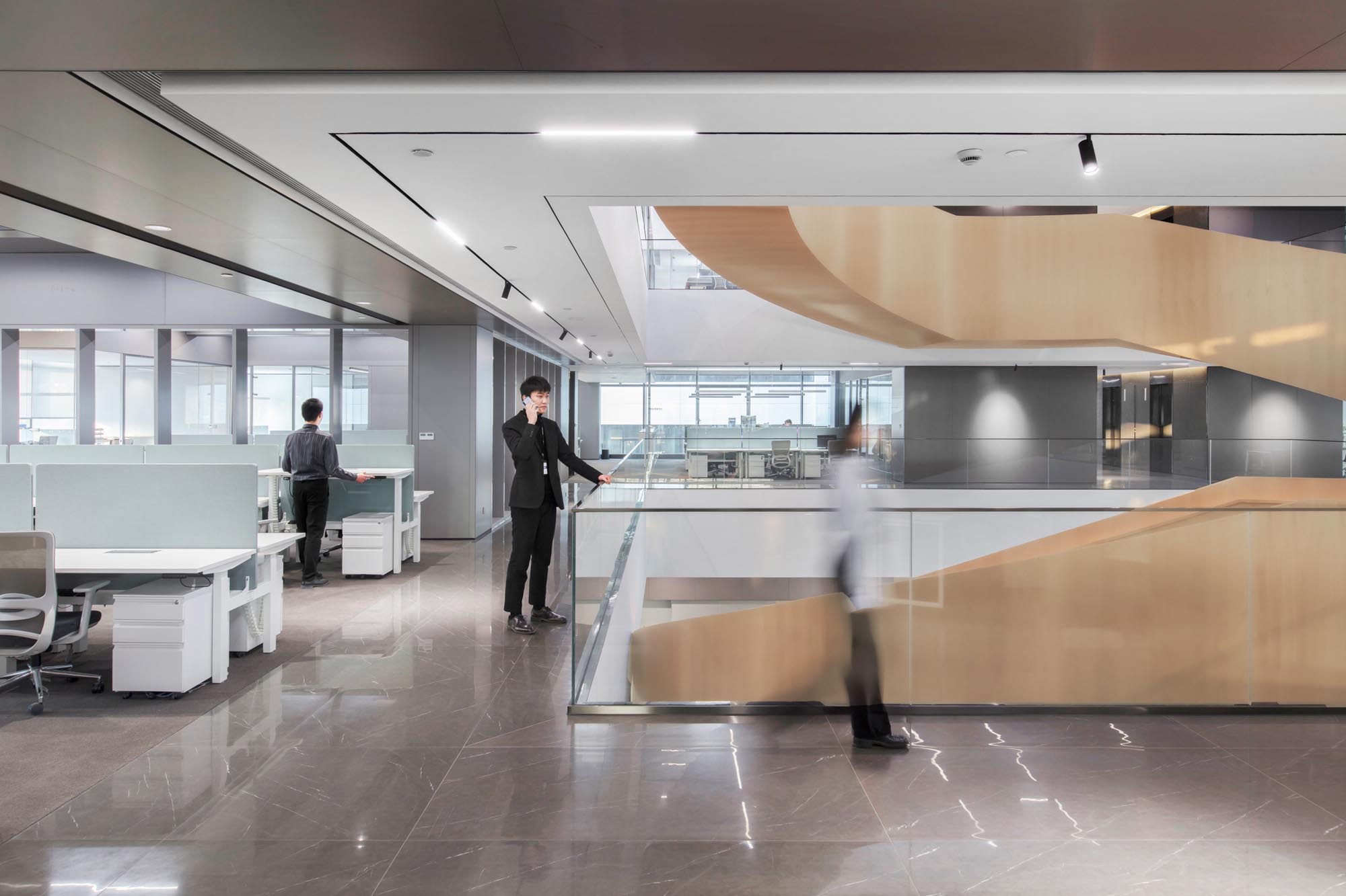 郑州总部办公设计公司游览式办公装修案例(图8) LYCS-Architecture-17.jpg