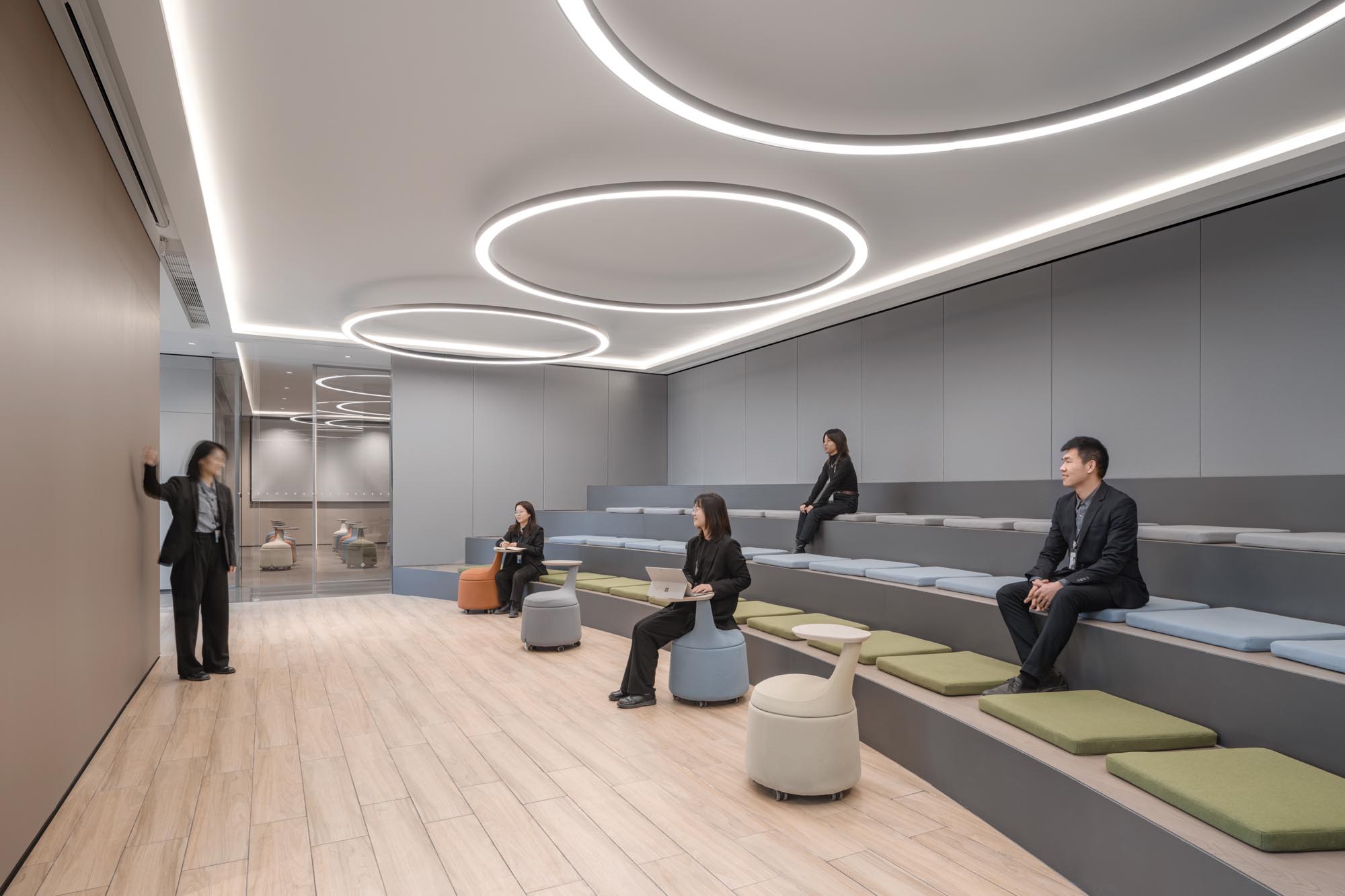 郑州总部办公设计公司游览式办公装修案例(图9) LYCS-Architecture-19.jpg