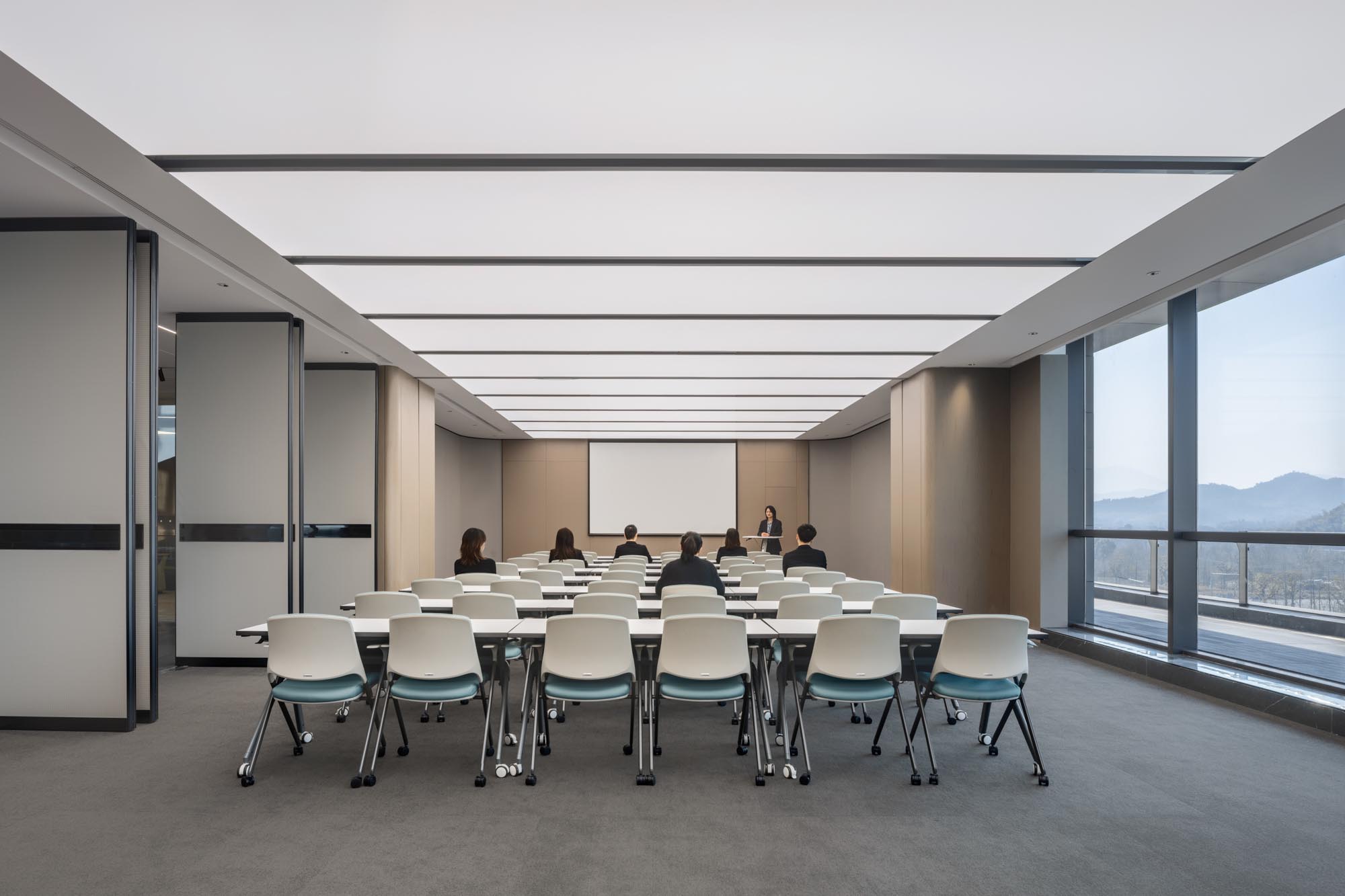 郑州总部办公设计公司游览式办公装修案例(图11) LYCS-Architecture-21.jpg