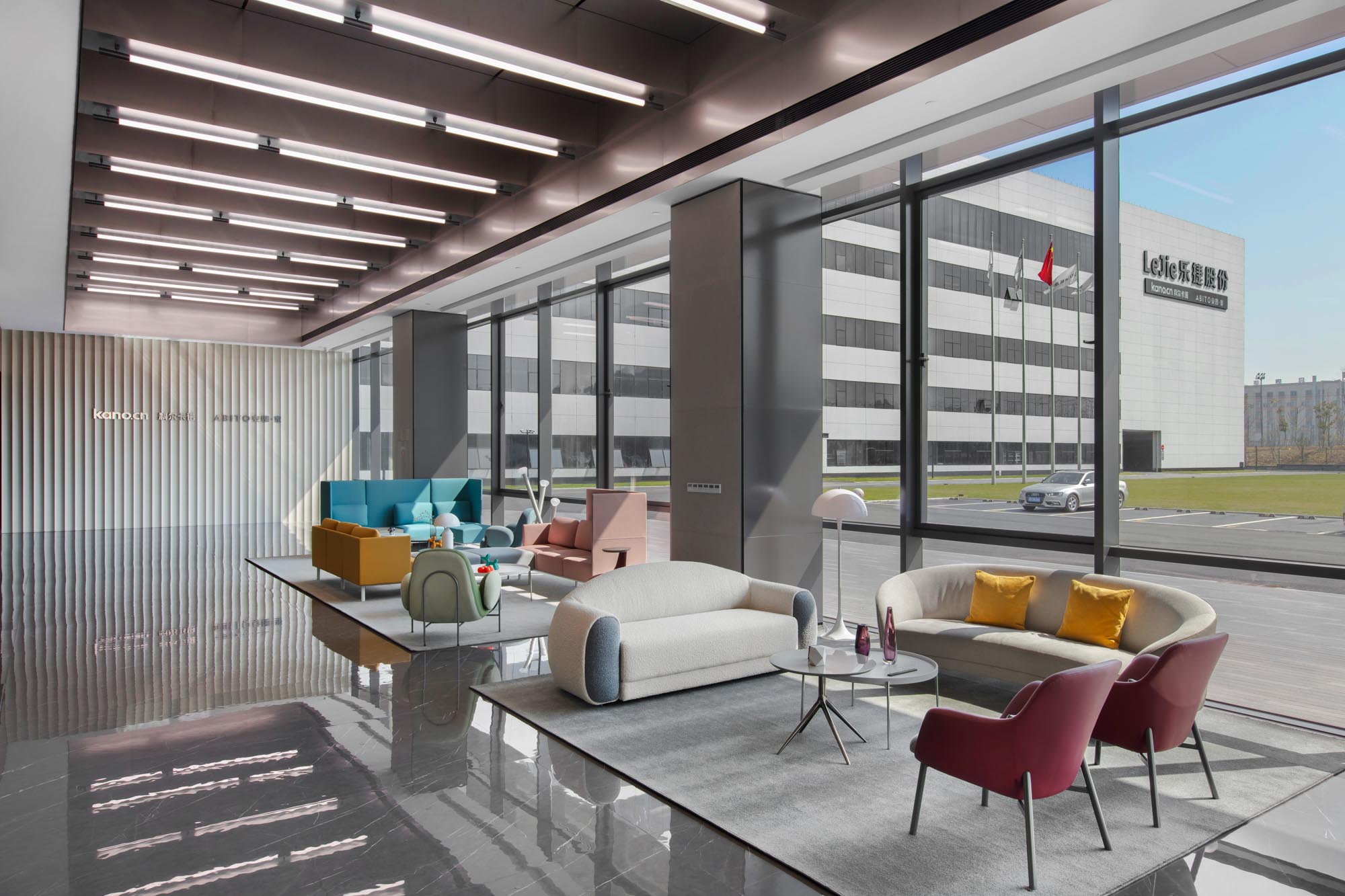 郑州总部办公设计公司游览式办公装修案例(图2) LYCS-Architecture-8.jpg