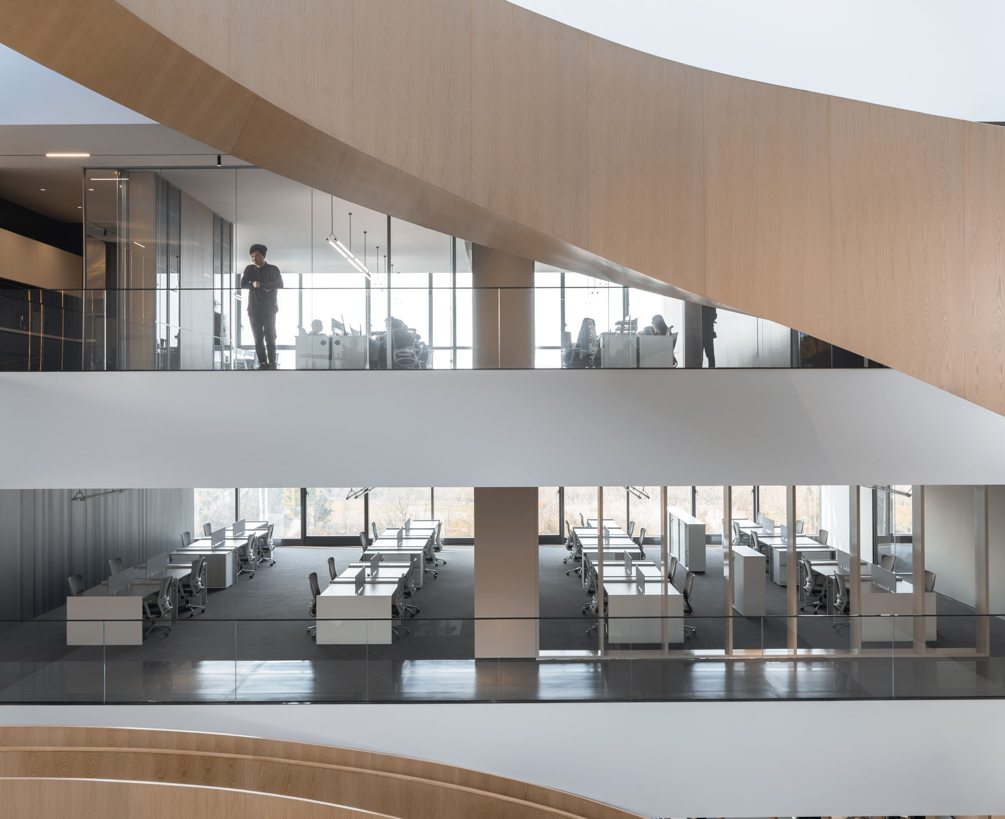 郑州总部办公设计公司游览式办公装修案例(图6) LYCS-Architecture-14.jpg