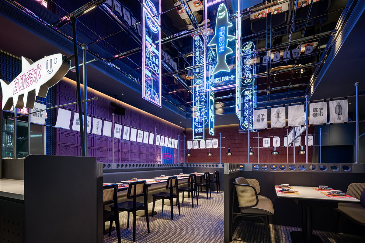 酷酷的霓虹灯复古港风烤鱼店装修设计(图5) 9577185_11.jpg