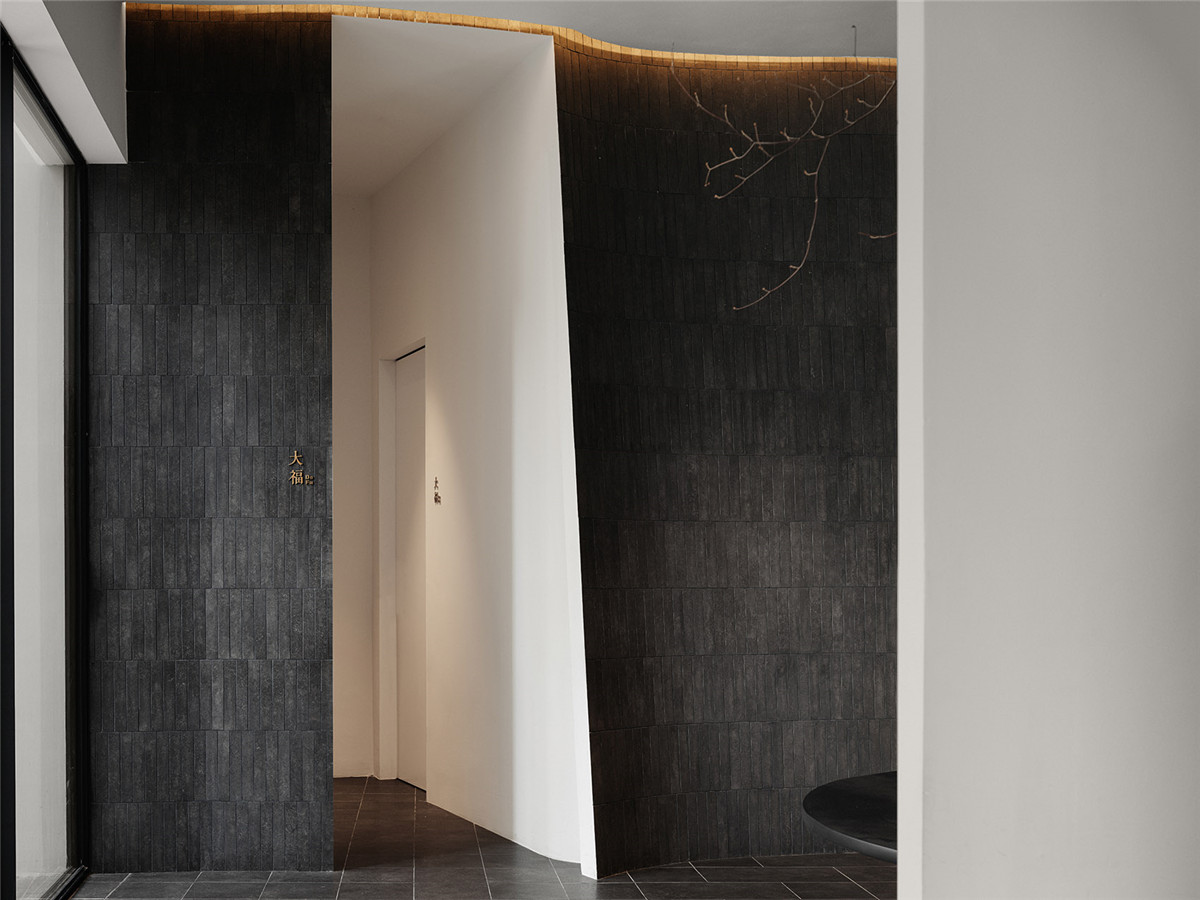 半山川极简艺术风川菜中餐厅装修设计(图2) 9758203_vsszan596171611591311.jpg