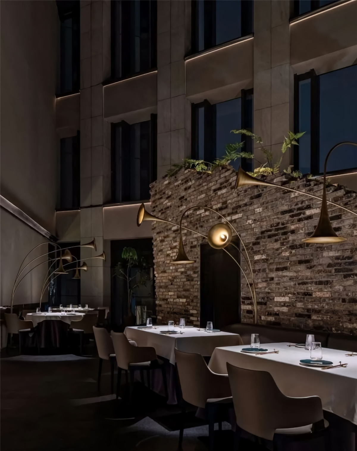 郑州烤鸭店设计推荐四季民福烤鸭店装修设计方案(图8) 郑州烤鸭店设计推荐四季民福烤鸭店装修设计方案(图8)