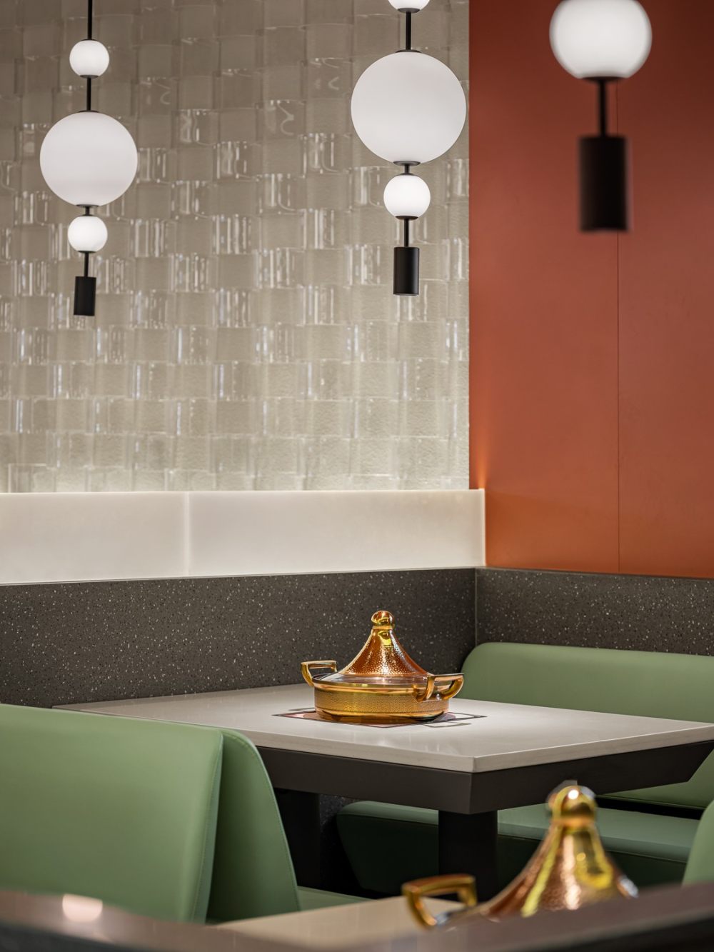 郑州火锅店装修公司黄记煌·三汁焖锅店设计案例(图11) 郑州火锅店装修公司黄记煌·三汁焖锅店设计案例(图11)