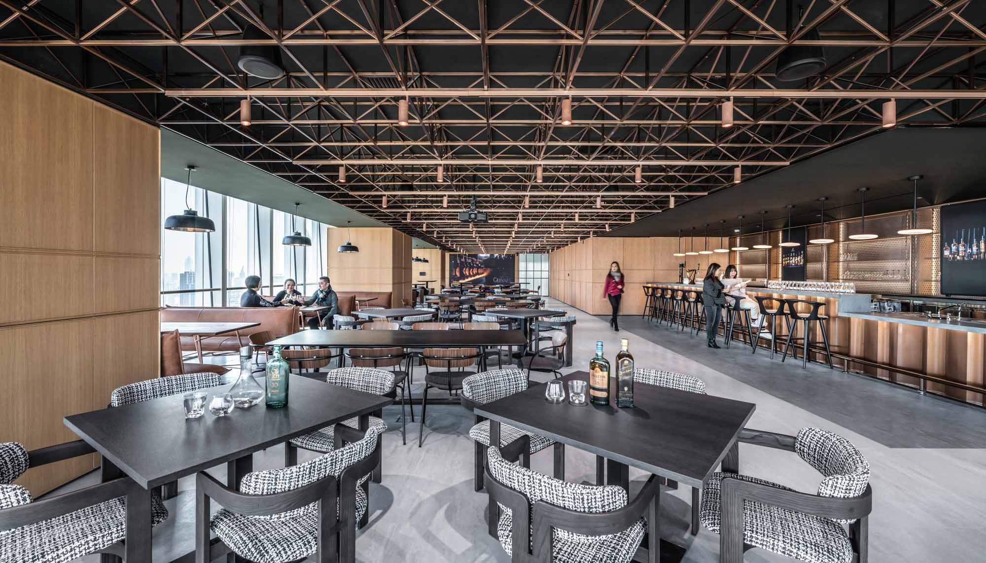 郑州办公室装修公司帝亚吉欧总部办公设计案例(图3) 郑州办公室装修公司帝亚吉欧总部办公设计案例(图3)