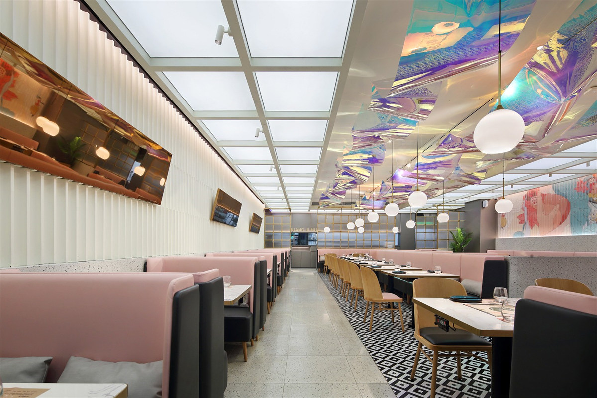 年轻人喜爱的餐饮店面设计:三汁焖锅翻新改造(图3) 年轻人喜爱的餐饮店面设计:三汁焖锅翻新改造(图3)