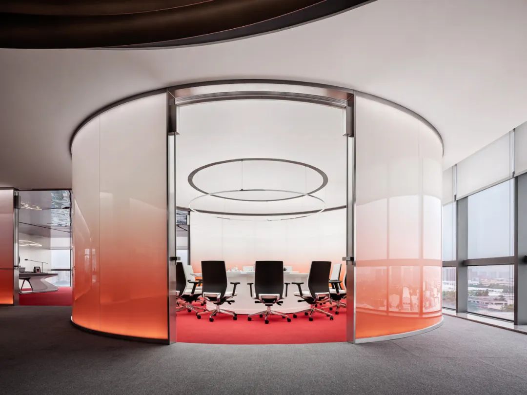 化妆品办公室设计推荐超现实美妆研究所装修案例(图7) 化妆品办公室设计推荐超现实美妆研究所装修案例(图7)