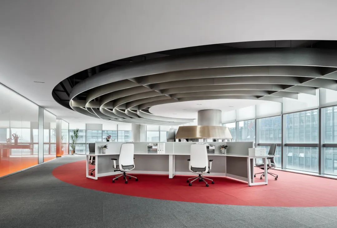 化妆品办公室设计推荐超现实美妆研究所装修案例(图10) 化妆品办公室设计推荐超现实美妆研究所装修案例(图10)