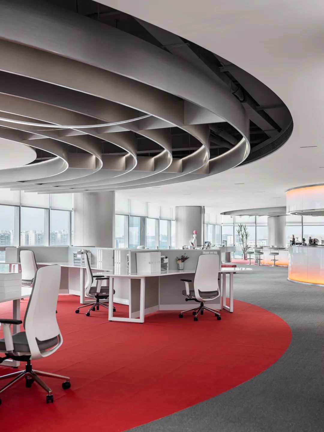 化妆品办公室设计推荐超现实美妆研究所装修案例(图11) 化妆品办公室设计推荐超现实美妆研究所装修案例(图11)