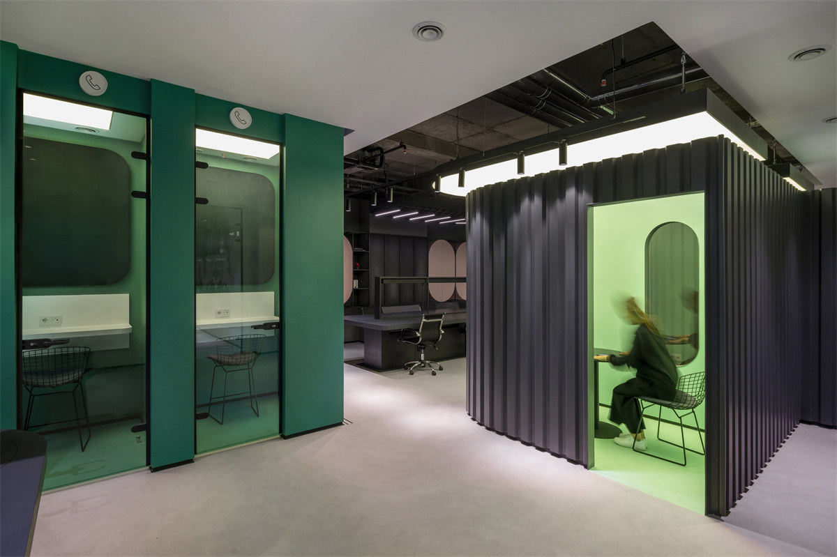 郑州办公室装修推荐时尚靓丽化妆品公司办公设计(图8) 郑州办公室装修推荐时尚靓丽化妆品公司办公设计(图8)