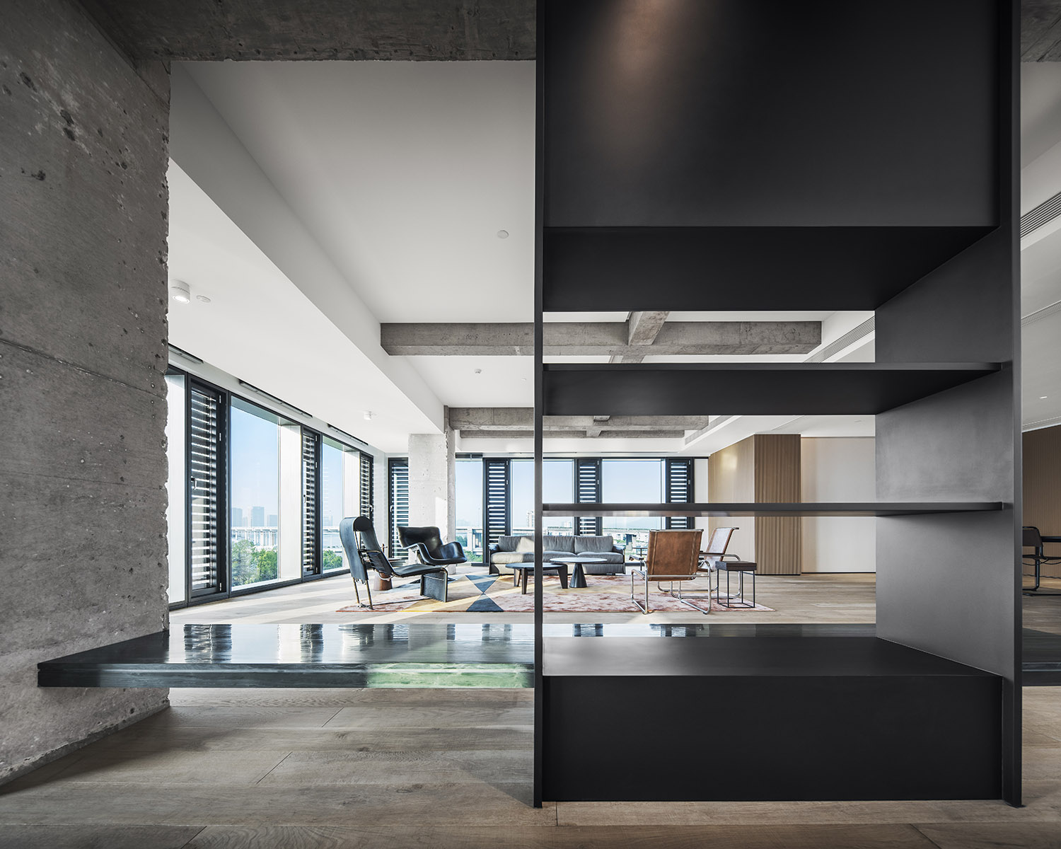 郑州办公室设计公司推荐凌笛办公空间装修案例(图2) hzldbgs-2.jpg