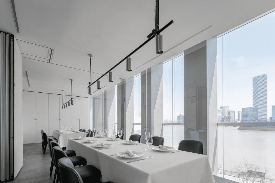 郑州餐厅设计公司西岸美术馆餐厅装修案例(图5) 郑州餐厅设计公司西岸美术馆餐厅装修案例(图5)