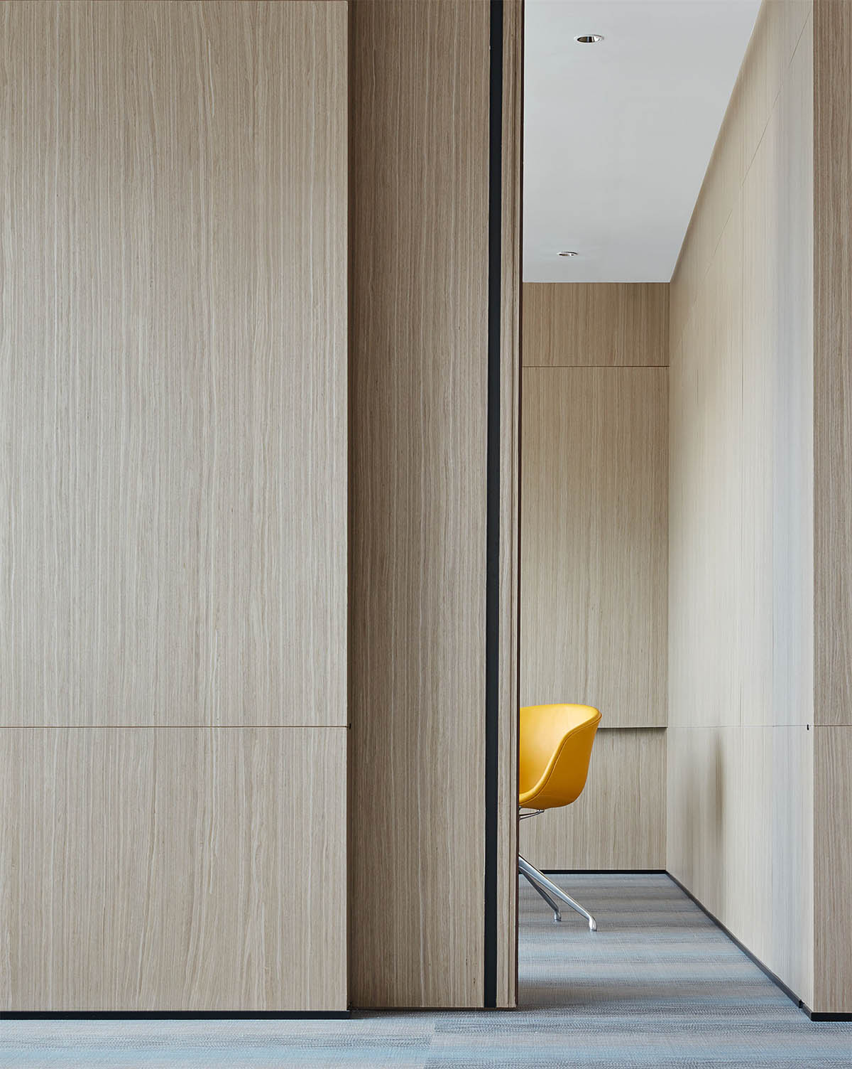 郑州办公室设计公司中海慧智大厦招商中心装修案例(图20) 郑州办公室设计公司中海慧智大厦招商中心装修案例(图20)