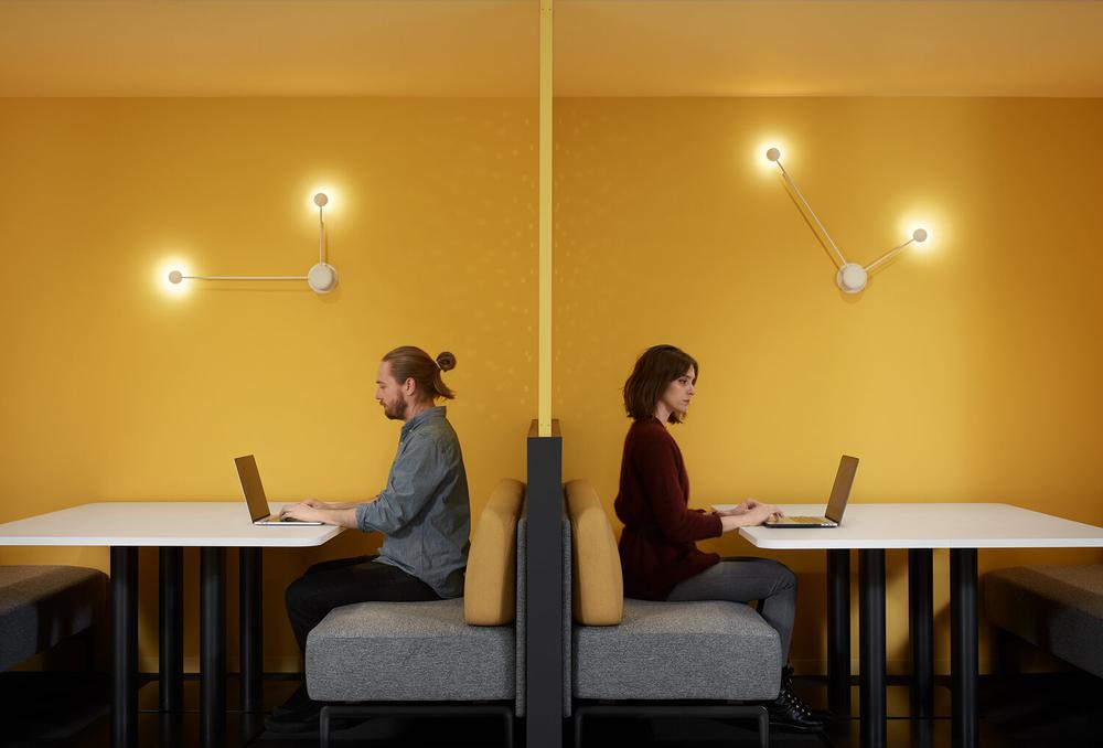 开放协作灵动多元的西门子公司办公室装修方案(图6) 开放协作灵动多元的西门子公司办公室装修方案(图6)