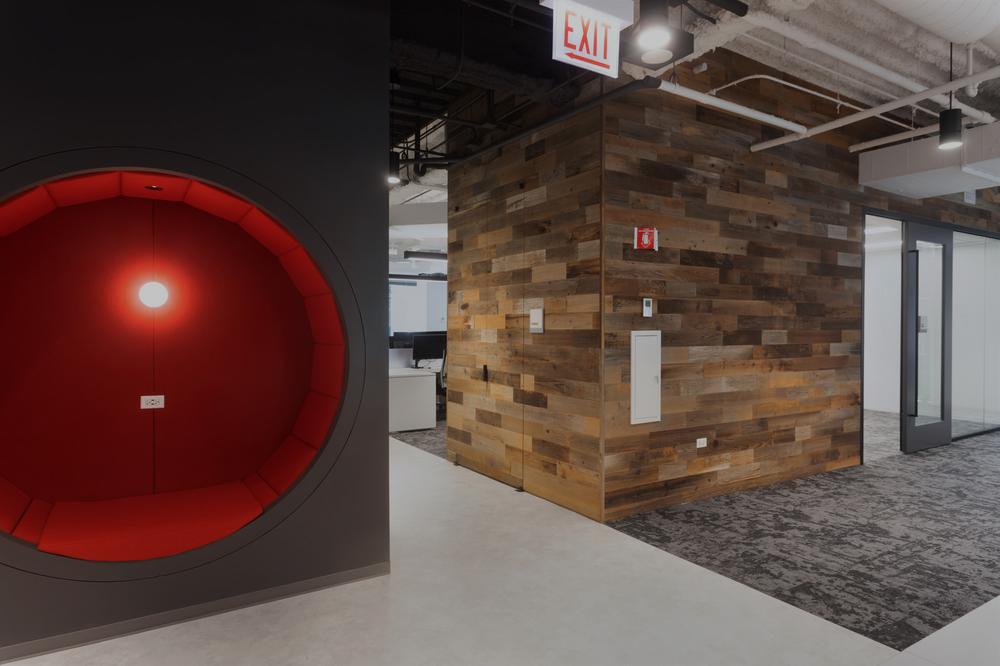 开放协作灵动多元的西门子公司办公室装修方案(图9) 开放协作灵动多元的西门子公司办公室装修方案(图9)