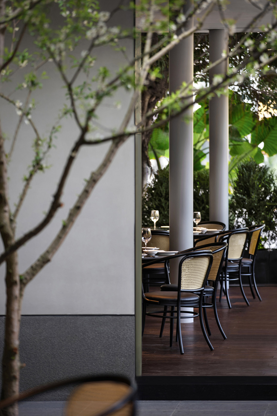 现代极简与中式混搭风商务中餐厅装修设计案例(图2) 现代极简与中式混搭风商务中餐厅装修设计案例(图2)