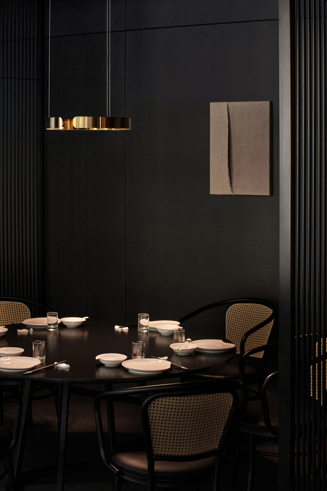 现代极简与中式混搭风商务中餐厅装修设计案例(图10) 现代极简与中式混搭风商务中餐厅装修设计案例(图10)