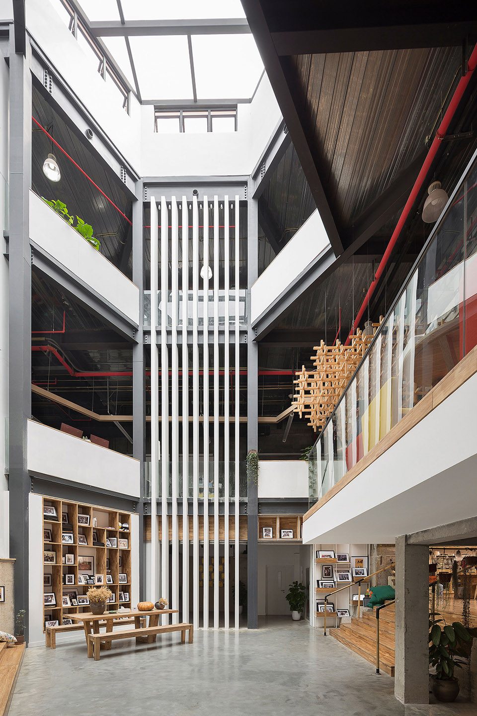 郑州办公室装修公司马蜂窝总部办公装修案例(图4) 郑州办公室装修公司马蜂窝总部办公装修案例(图4)