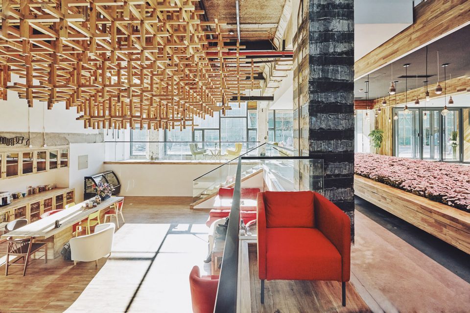 郑州办公室装修公司马蜂窝总部办公装修案例(图8) 郑州办公室装修公司马蜂窝总部办公装修案例(图8)