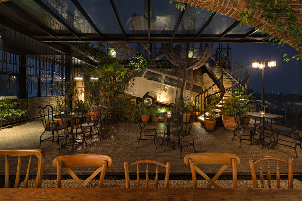 复古怀旧风Aom餐厅酒馆装修设计案例(图9) 复古怀旧风Aom餐厅酒馆装修设计案例(图9)