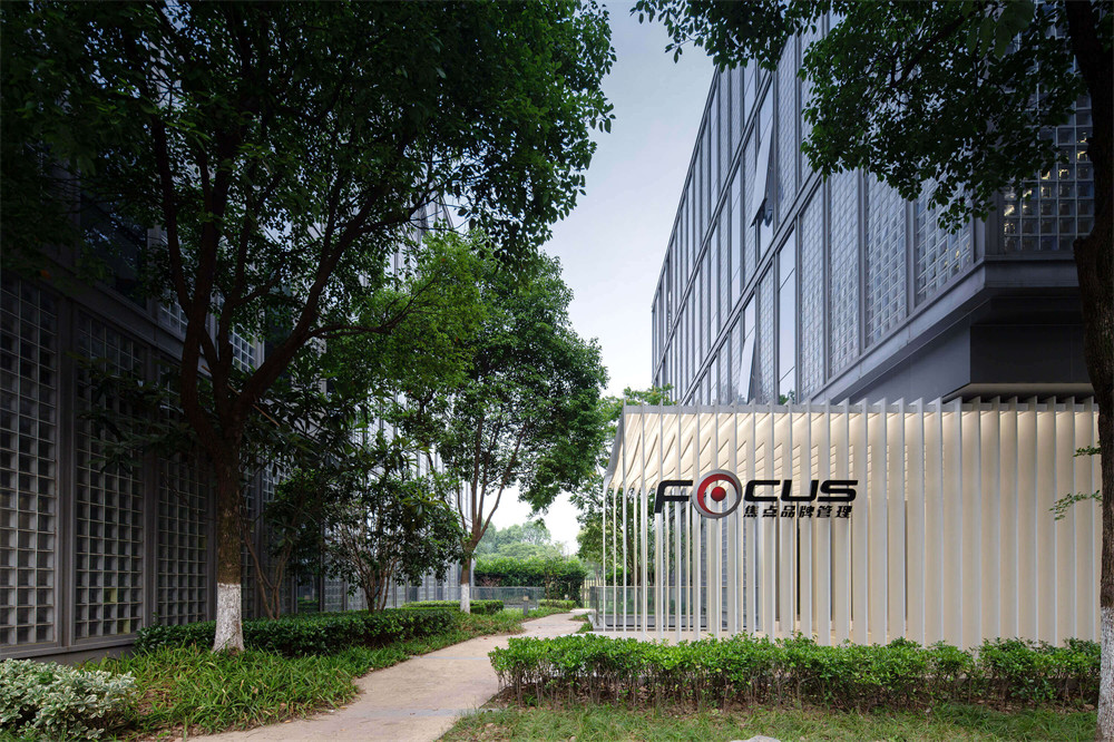 郑州办公室设计公司焦点品牌管理办公室装修案例(图2) DM_20220830154837_002.jpg