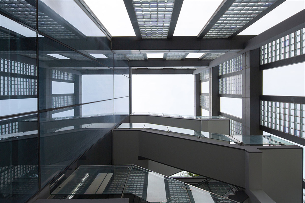 郑州办公室设计公司焦点品牌管理办公室装修案例(图3) DM_20220830154837_003.jpg