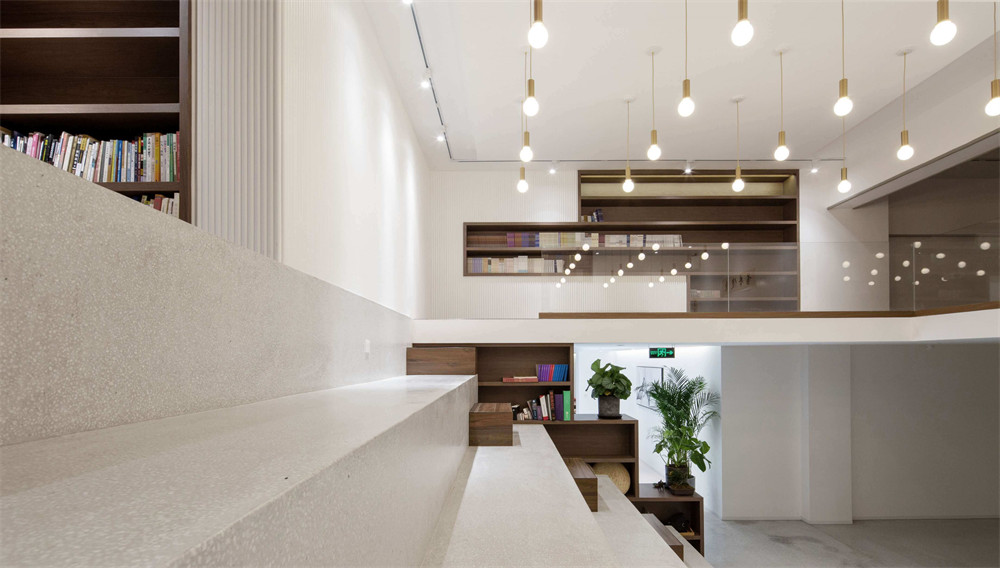 郑州办公室设计公司焦点品牌管理办公室装修案例(图11) 郑州办公室设计公司焦点品牌管理办公室装修案例(图11)