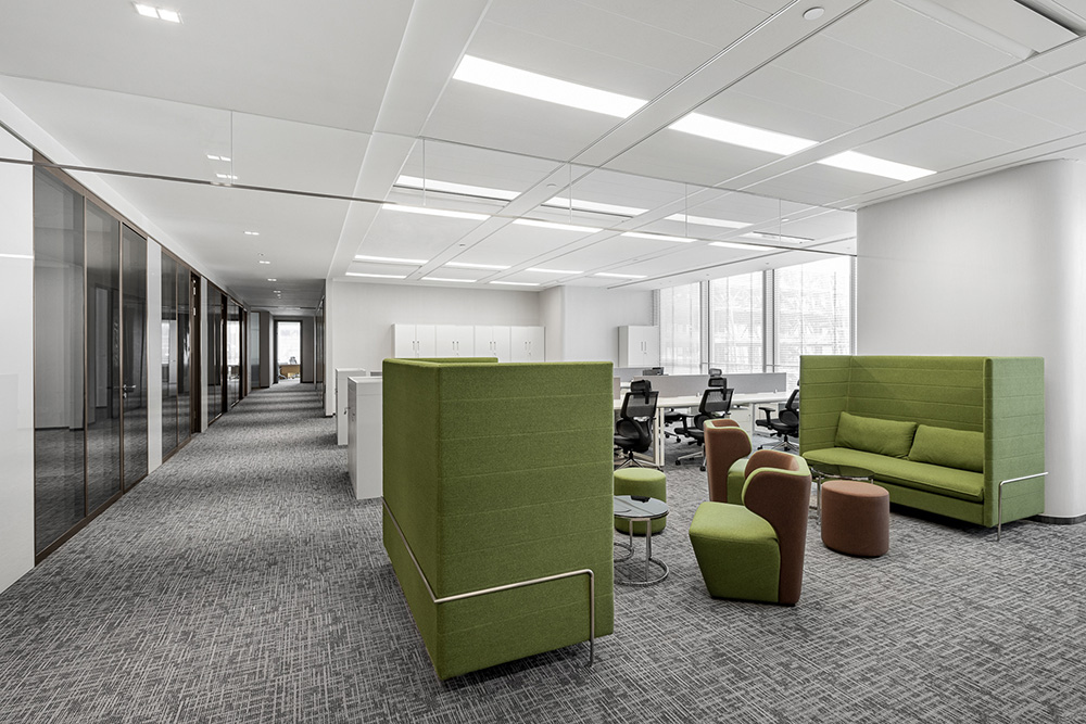 2000平现代大气的正大侨商地产公司办公室装修(图6) 2000平现代大气的正大侨商地产公司办公室装修(图6)