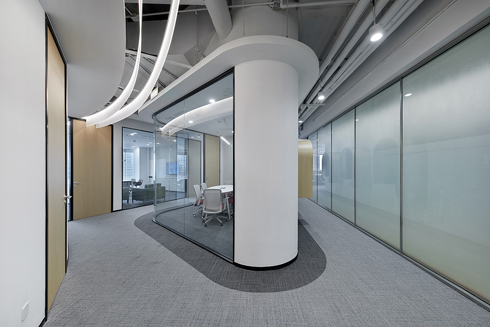 上海凤凰网新媒体传媒公司办公室装修设计案例(图4) 上海凤凰网新媒体传媒公司办公室装修设计案例(图4)