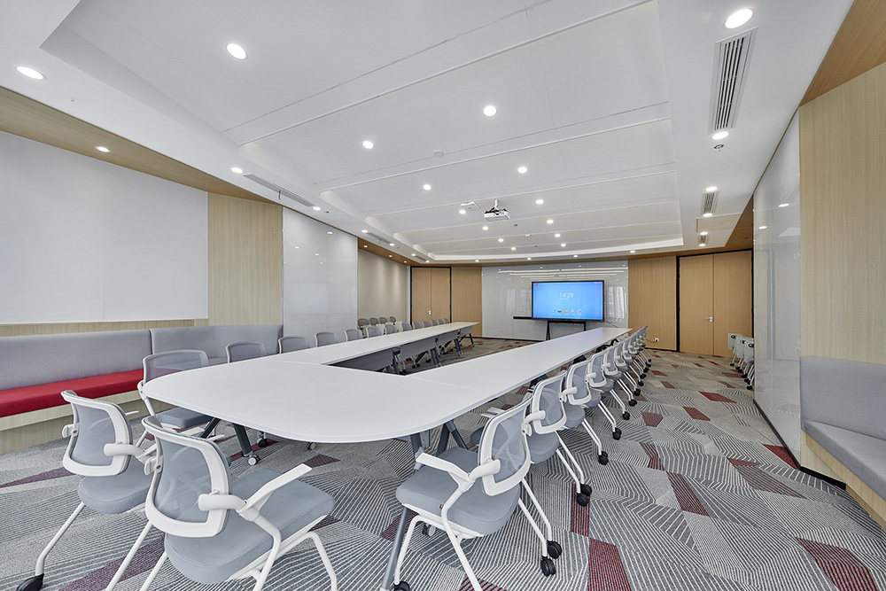 上海凤凰网新媒体传媒公司办公室装修设计案例(图9) 上海凤凰网新媒体传媒公司办公室装修设计案例(图9)