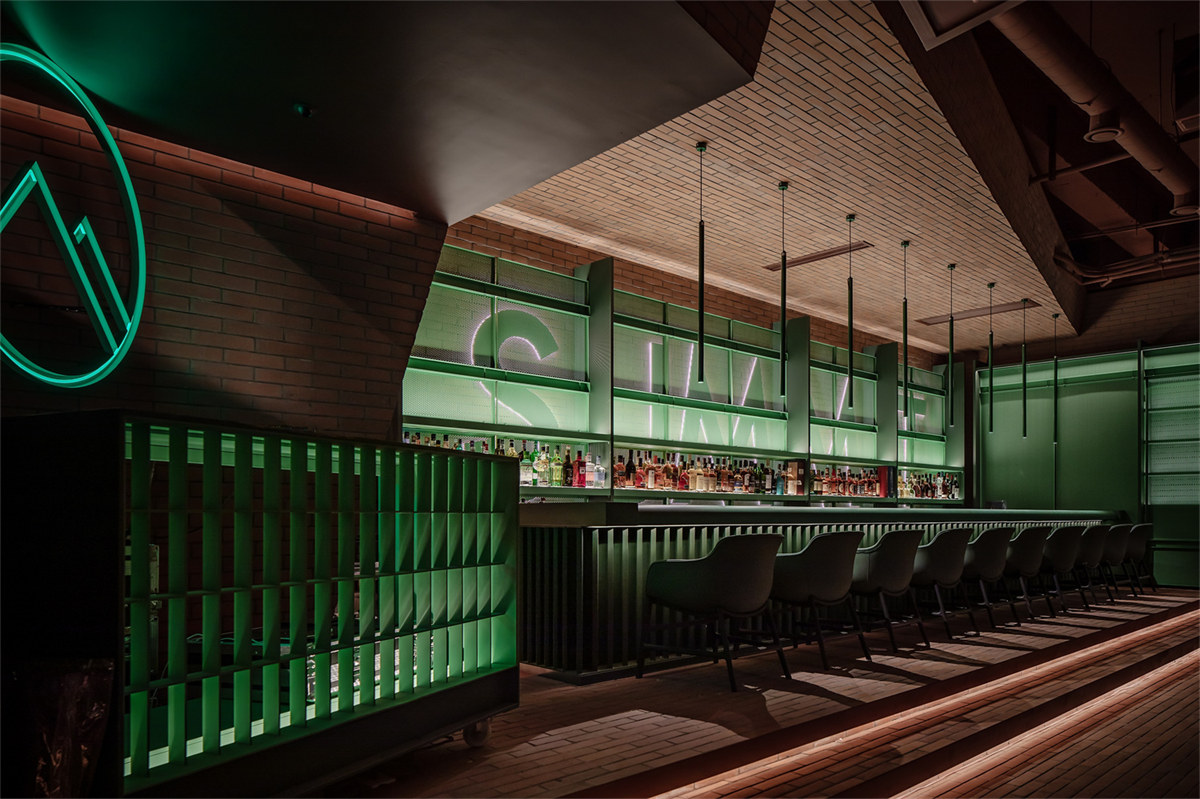 精品咖啡与酒吧的复合型餐饮空间设计案例(图4) 精品咖啡与酒吧的复合型餐饮空间设计案例(图4)