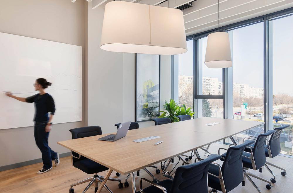 简约大气的建筑工程公司办公室装修设计案例(图9) 简约大气的建筑工程公司办公室装修设计案例(图9)