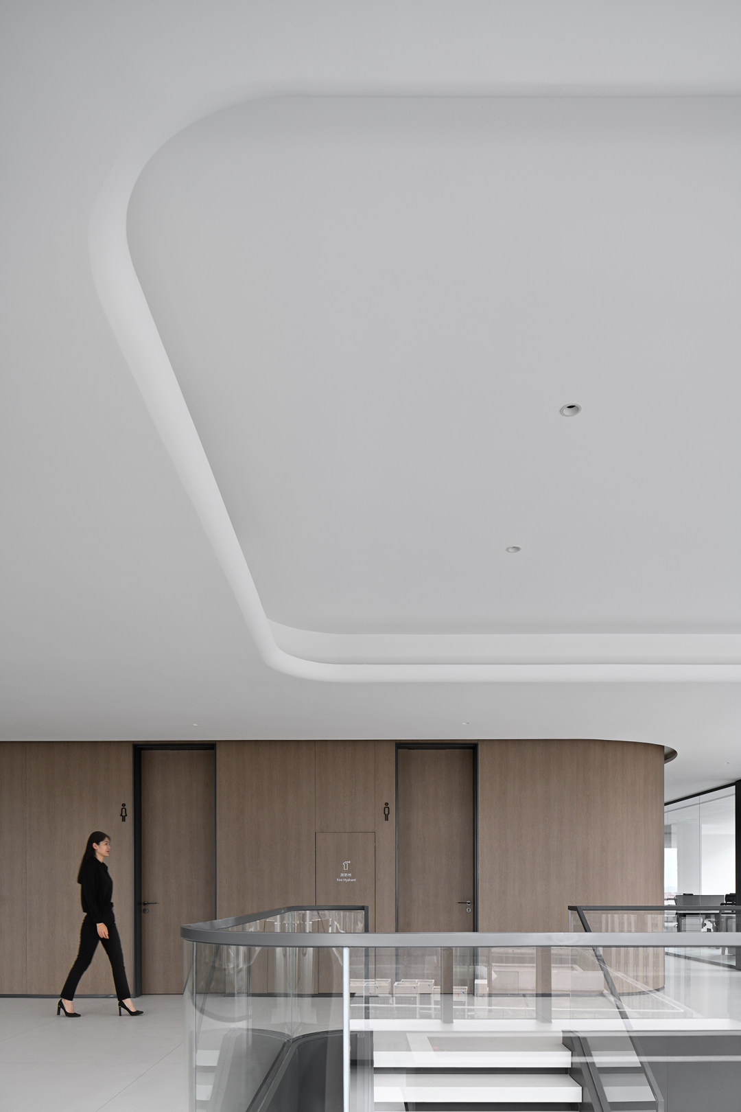 10000平东源音响总部办公大楼装修设计方案(图3) 10000平东源音响总部办公大楼装修设计方案(图3)