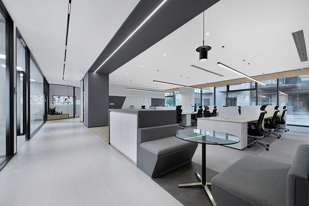 简约时尚的美创医疗科技公司办公室装修案例(图6) 简约时尚的美创医疗科技公司办公室装修案例(图6)