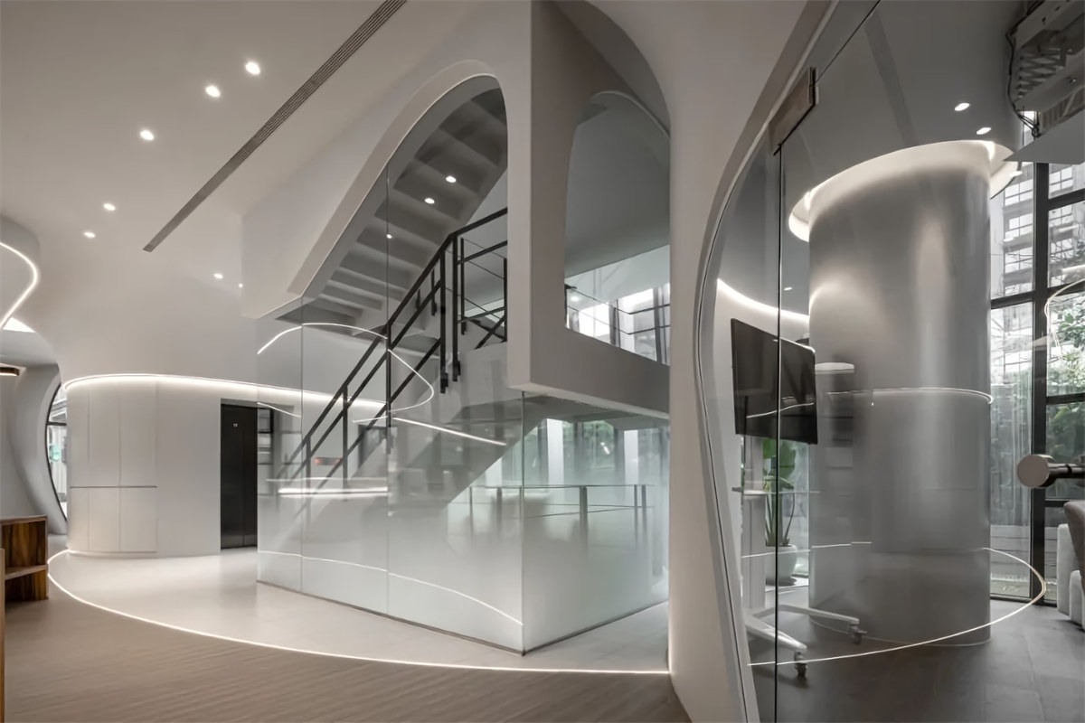 专业设计公司灵动科技办公室装修设计案例(图4) 专业设计公司灵动科技办公室装修设计案例(图4)