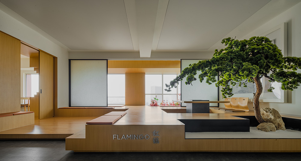 郑州办公室装修推荐红鹤集团办公室设计案例(图1) 郑州办公室装修推荐红鹤集团办公室设计案例(图1)