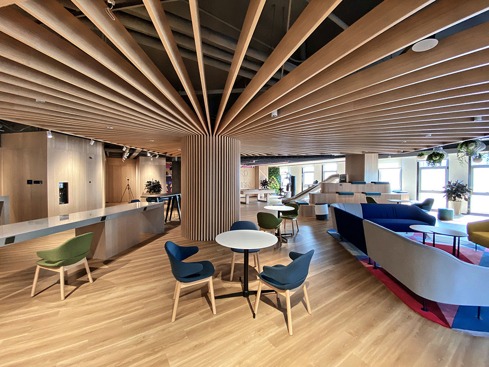 青岛睿玺工业制造企业总部办公室装修设计(图6) 青岛睿玺工业制造企业总部办公室装修设计(图6)