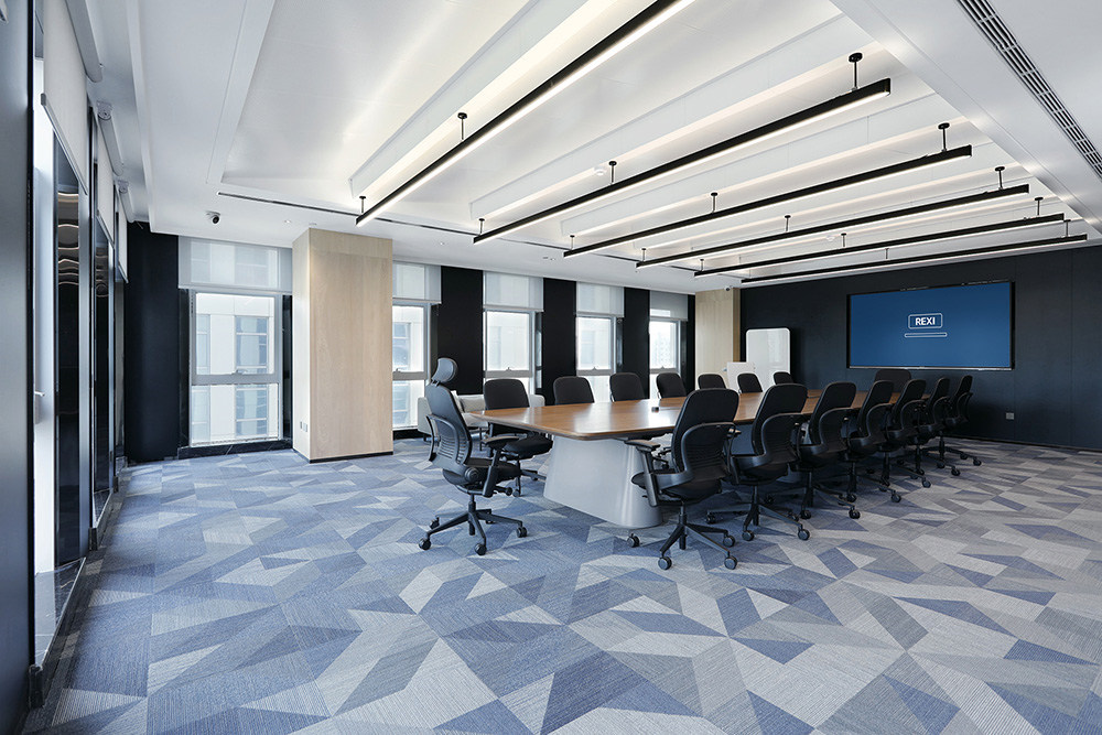 青岛睿玺工业制造企业总部办公室装修设计(图9) 青岛睿玺工业制造企业总部办公室装修设计(图9)