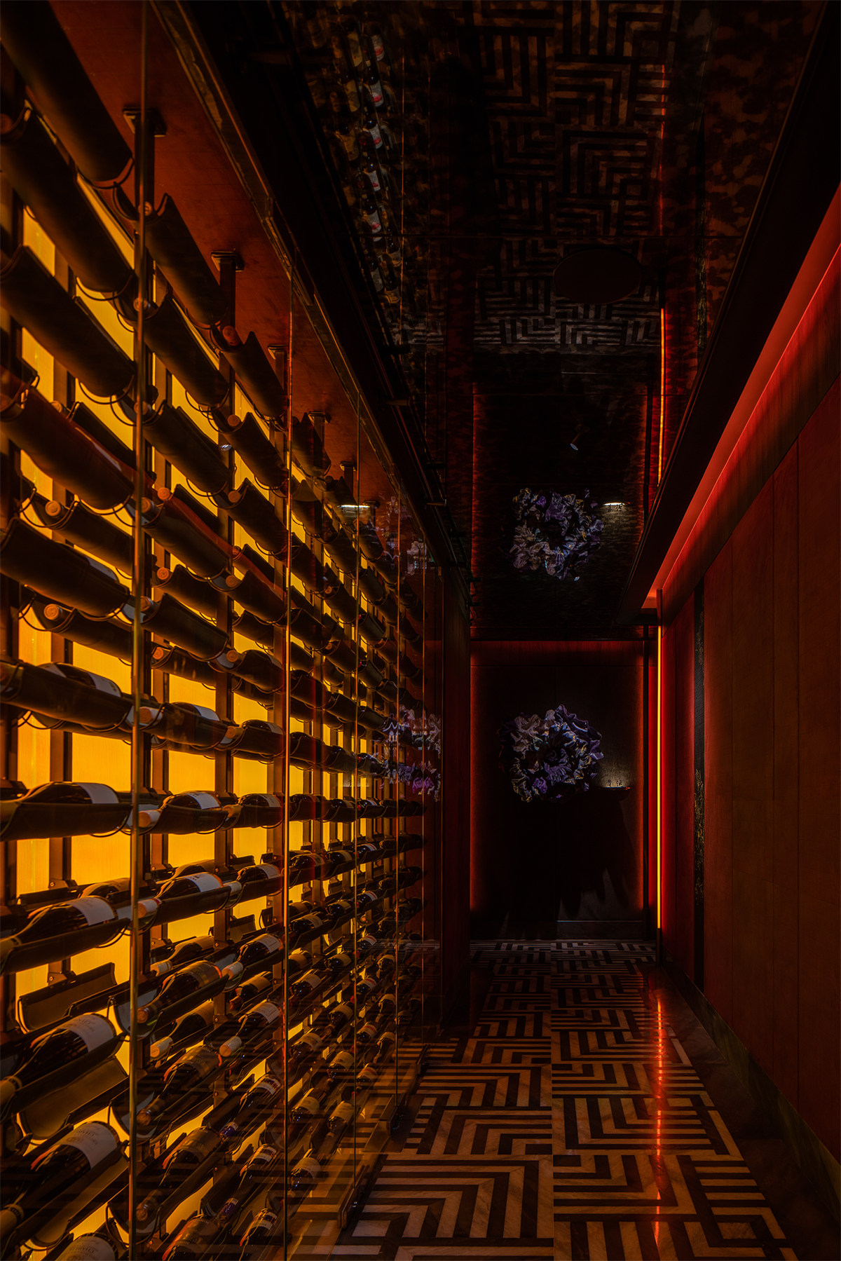 成都贵仕高端海鲜火锅店装修设计案例(图4) 成都贵仕高端海鲜火锅店装修设计案例(图4)