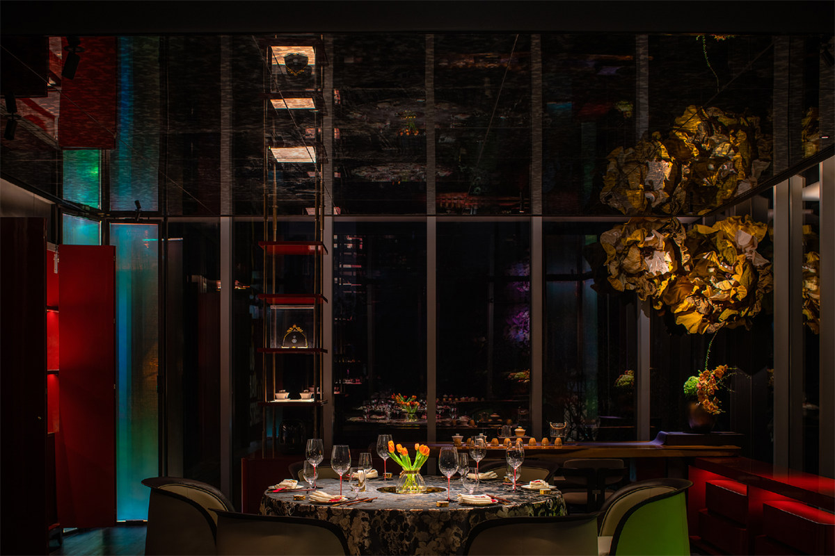 成都贵仕高端海鲜火锅店装修设计案例(图7) 成都贵仕高端海鲜火锅店装修设计案例(图7)