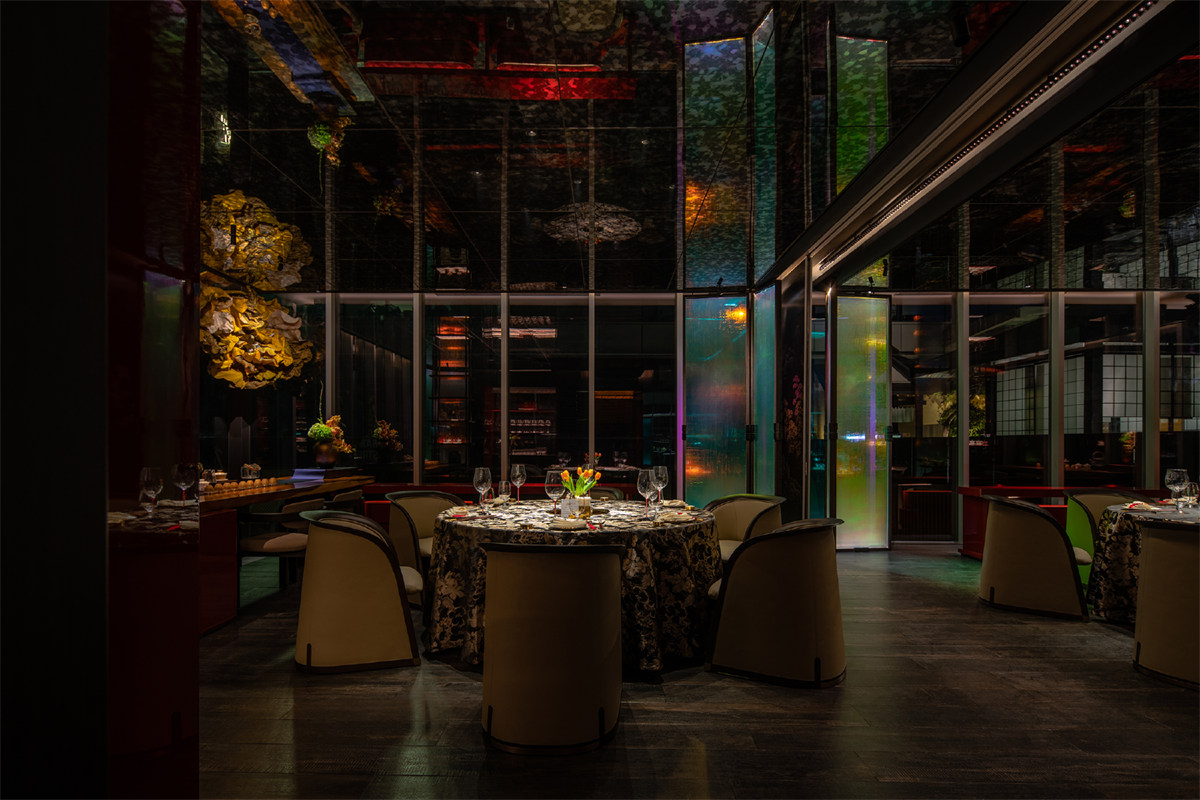 成都贵仕高端海鲜火锅店装修设计案例(图5) 成都贵仕高端海鲜火锅店装修设计案例(图5)