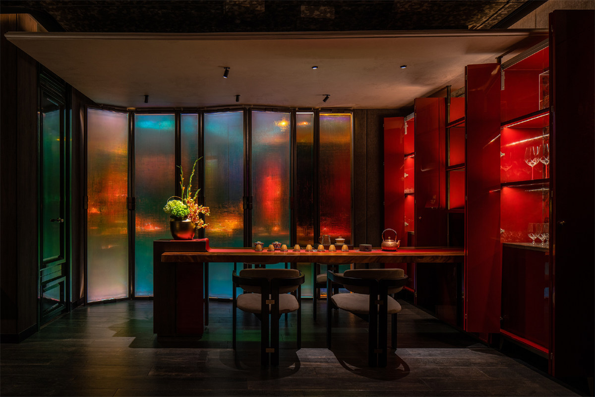 成都贵仕高端海鲜火锅店装修设计案例(图6) 成都贵仕高端海鲜火锅店装修设计案例(图6)