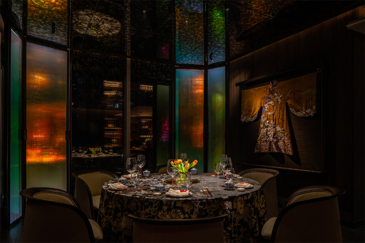 成都贵仕高端海鲜火锅店装修设计案例(图8) 成都贵仕高端海鲜火锅店装修设计案例(图8)