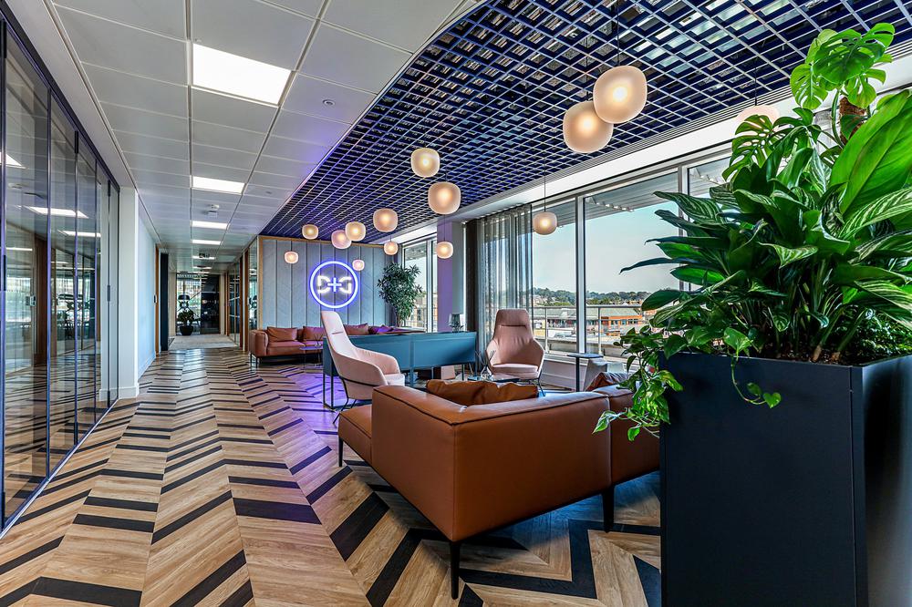 后疫情时代 郑州办公室这样装修才好!(图2) 后疫情时代 郑州办公室这样装修才好!(图2)