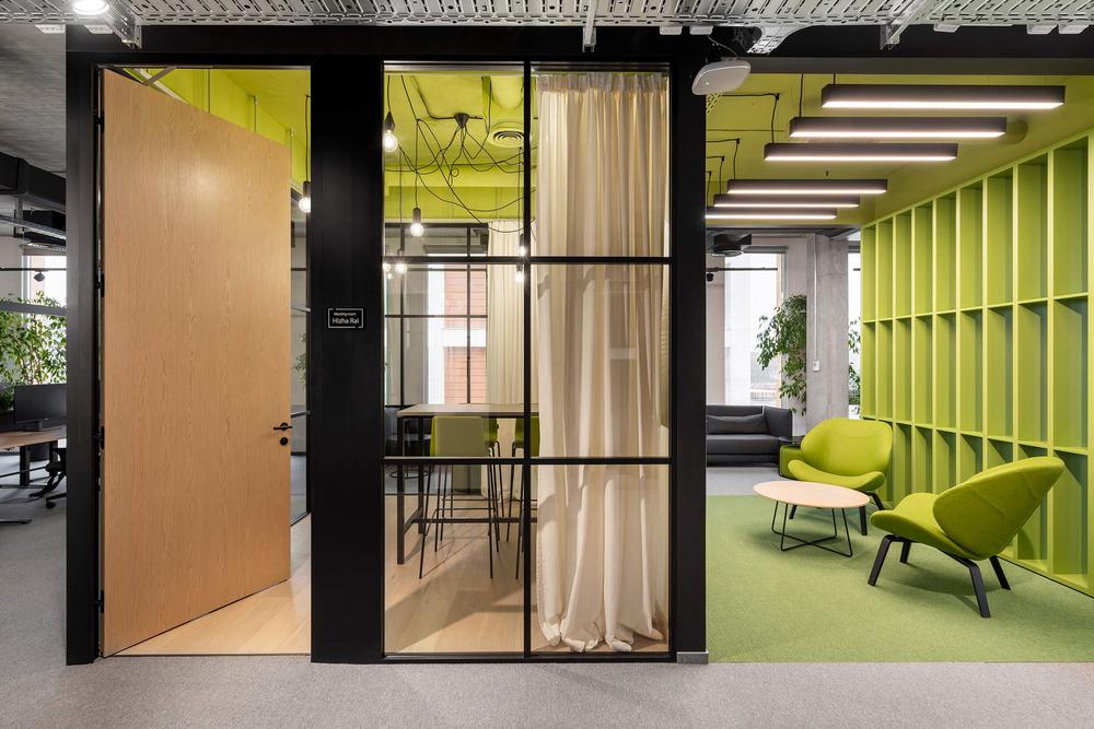 1300平清新工业风科技公司办公室装修设计(图8) 1300平清新工业风科技公司办公室装修设计(图8)