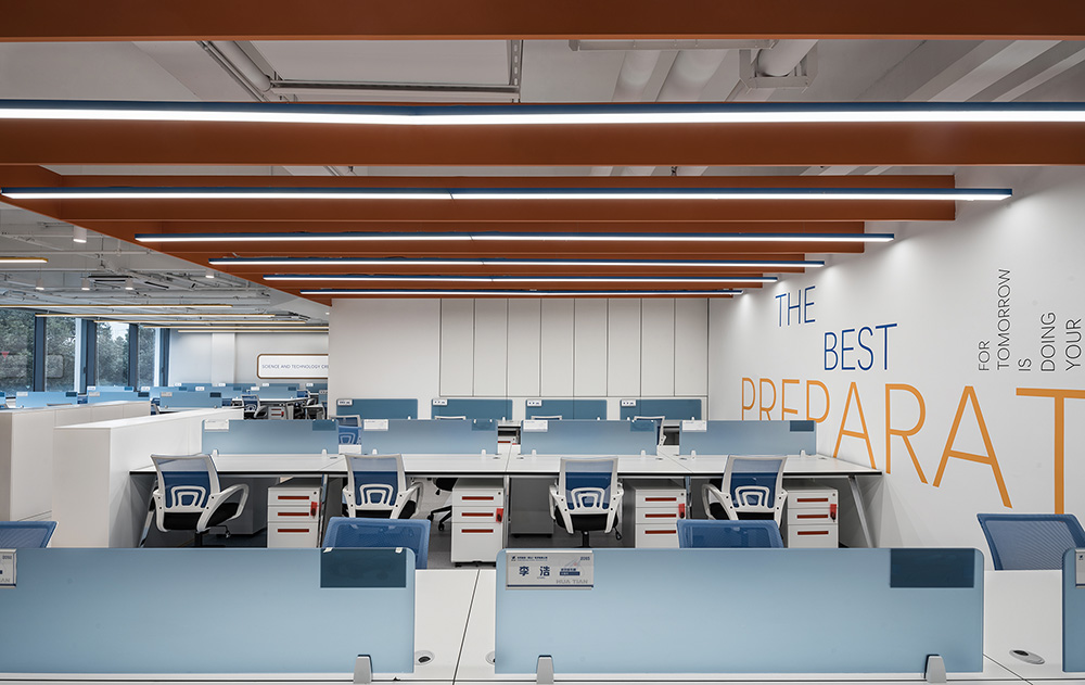 1万平华天科技集团办公室装修设计方案(图6) 1万平华天科技集团办公室装修设计方案(图6)