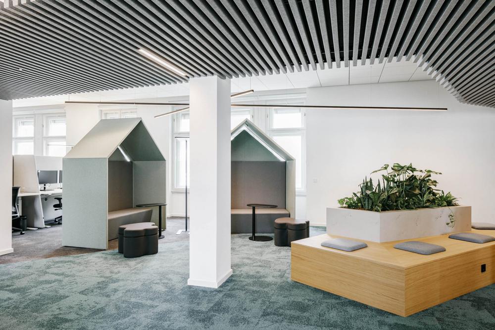 青春活力的商务科技公司办公室装修设计方案(图9) 青春活力的商务科技公司办公室装修设计方案(图9)